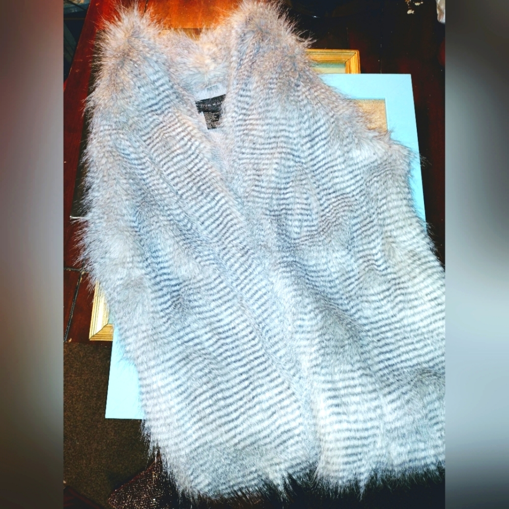 NWOT Faux Fur